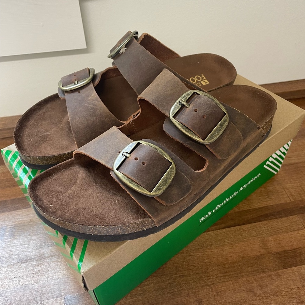 White Mountain Footbed sandals